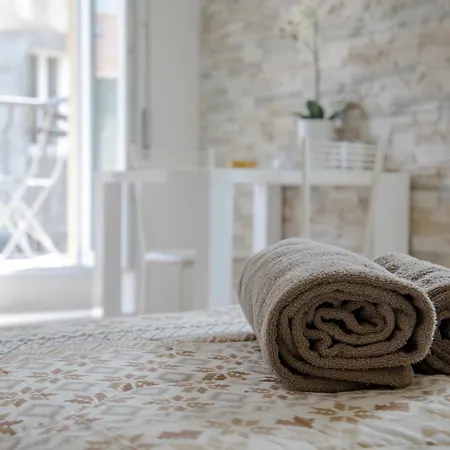 Above George Apartment