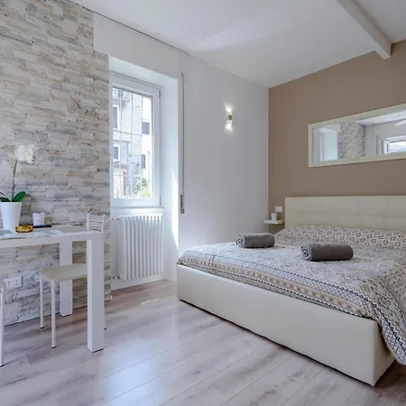 Above George Apartment Laglio