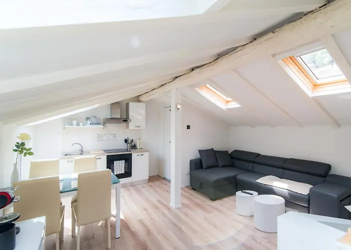 Above George Apartment Laglio